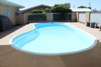Top of the Town Motel Hotels in Inverell