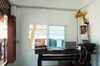 Miss Hong House