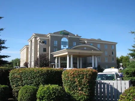 Holiday Inn Express & Suites Saskatoon Centre