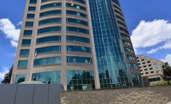 Torres de Suites by InAmazonas