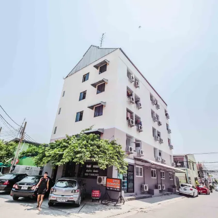 Don Muang Hotel Отели рядом с достопримечательностью «Дон Муанг»