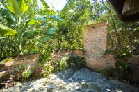 Hue Ecolodge Отели в г. Huong Ho