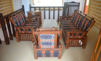 Shyni Tourist Guesthouse