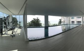 Five One 8 Residence