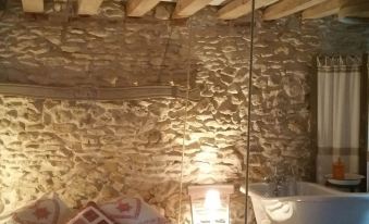 Maison d'hôtes Chez Lila des Bois - Housity