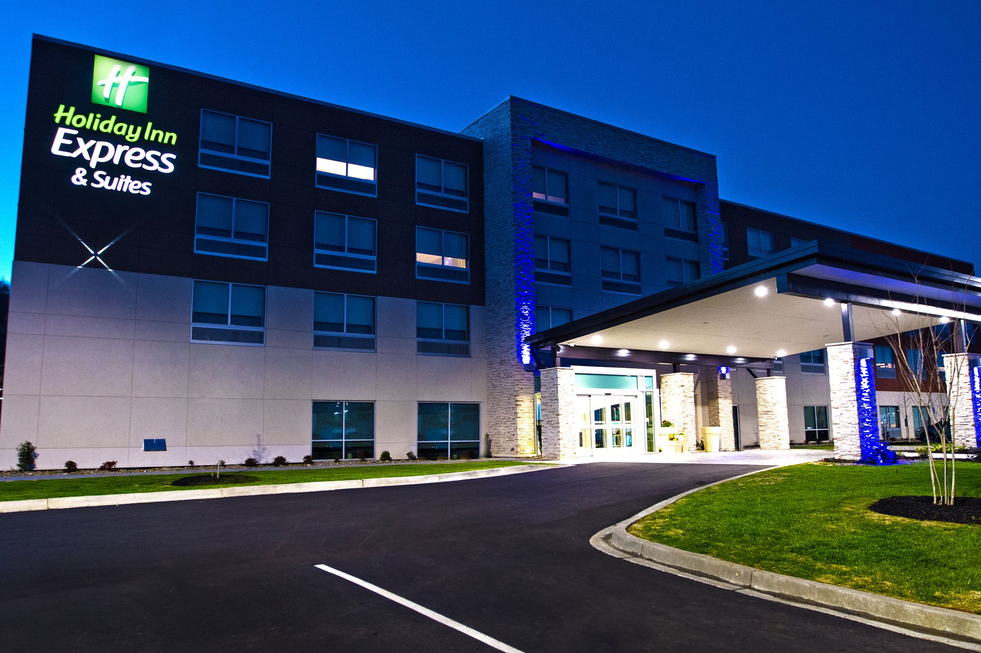 Holiday Inn Express & Suites Greenwood Mall, an Ihg Hotel