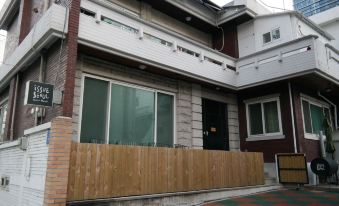 Hongik University Issue Seoul Guesthouse