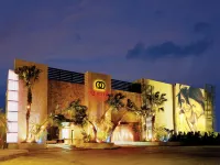 Q Motel Hotels in Tucheng District