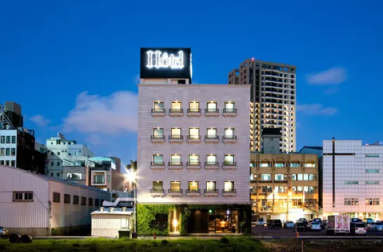 台南安平留飯店