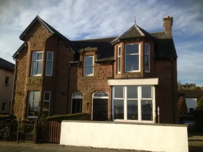 Hunters Guest House Hotel in zona Brodick Putting Green