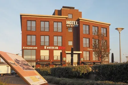 Hotel Rauw aan de Kade Отели в г. Velsen-Zuid
