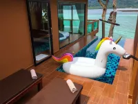 Mountain Resort Koh Lipe - Beach