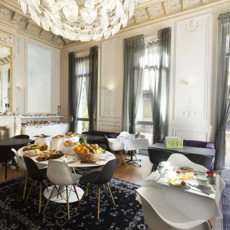 Hotel C2