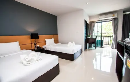 Lee Hotel