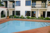 Alcamo Motel Hotels in Hamilton