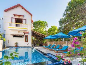 An Bang Gold Coast Beach Villa