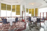 Leonardo Royal Southampton Grand Harbour - breakfast