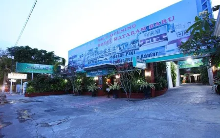 Hotel Mataram Baru Отели в г. Мадиун