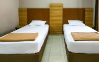 Hotel Wisata Hotel dekat Lapangan Garuda Poncowarno