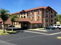 Lompoc Valley Inn and Suites Hotel dekat Lompoc North Shopping Center