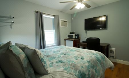 Home Away From Home Bed & Breakfast - Housity
