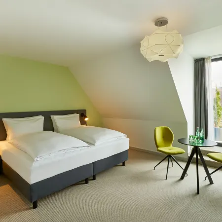 H+ Hotel Wien Отели рядом с достопримечательностью «09. Альзергрюнд»