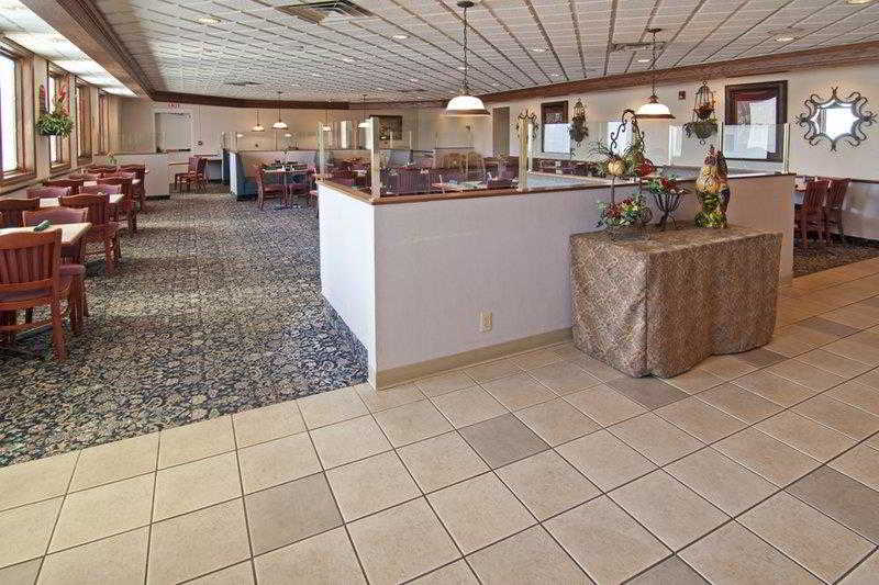 Norwood Inn & Suites Mankato