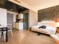 harry’s home Munich-Moosach Hotels near Untermenzing