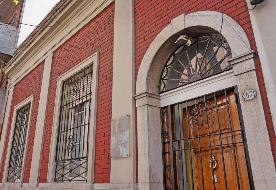 La Casa del Girasol Residencia Universitaria-Buenos Aires Updated 2023 Room  Price-Reviews & Deals 