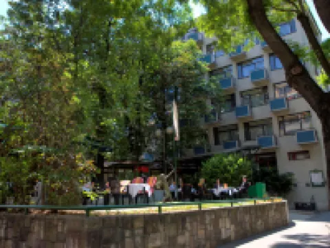 Benczur Hotel Hotels near Heroes' Square