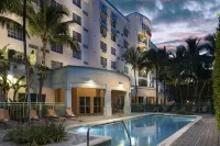Courtyard Fort Lauderdale Airport & Cruise Port - Beach