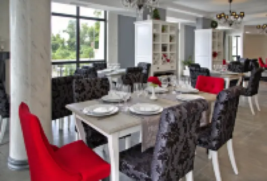 White Rock Castle Suite Hotel & Spa