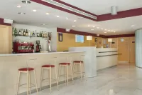 Holiday Inn Express Madrid - Alcorcon فنادق في فيلافيسيوسا دي أودون