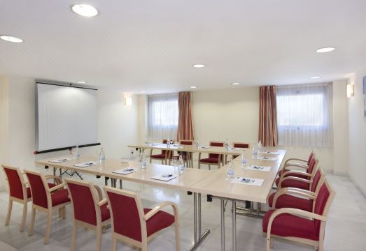 Holiday Inn Express Madrid-Alcorcon Over view