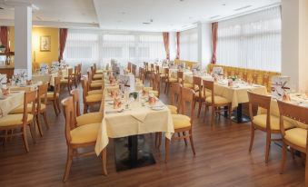 Hotel Schweizer Hof Thermal Und Vital Resort - Housity
