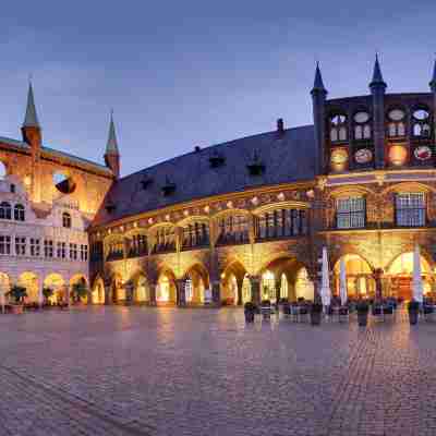 Holiday Inn Lubeck Hotel Exterior