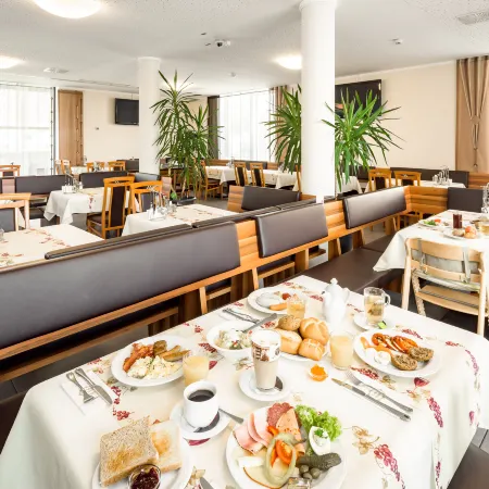 Hotel Meridian