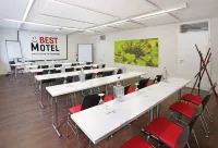 Best Motel - Motels