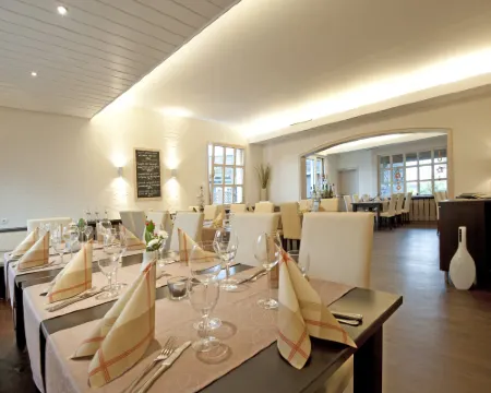 Hotel Restaurant Kromberg Hotels in Remscheid