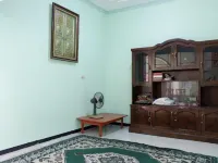 Siguragura Homestay Syariah Hotels in Sukun