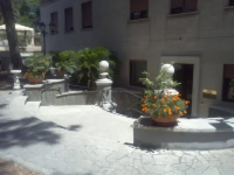 Hotel Santa Prisca Các khách sạn gần Khu Testaccio