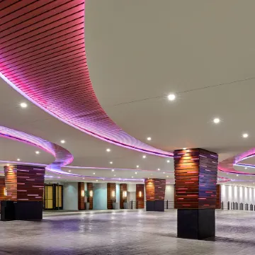 New Orleans Marriott Отели рядом с достопримечательностью «Кафе Du Monde»