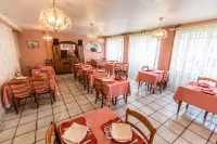 Hotel de l'Abbaye Hotels in Parentignat