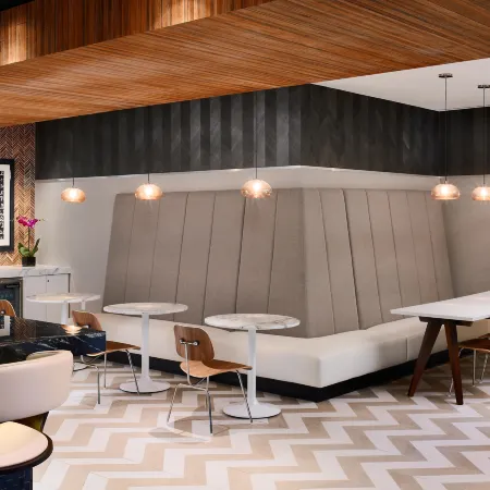 Sonesta Philadelphia Rittenhouse Square Отели рядом с достопримечательностью «Истерн Стэйт Пенитэншери»