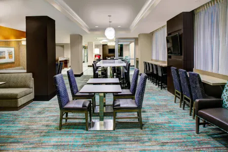 Residence Inn Atlanta Midtown/Georgia Tech Отели в г. Фултон