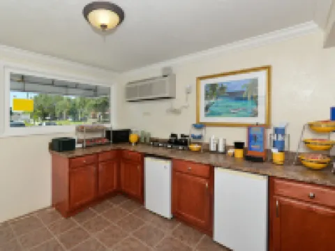 アメリカズ ベスト バリュー イン ブレーデントン サラソータ ブレーデントンのホテル