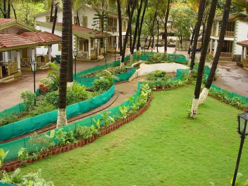 Golden Swan Beach Resort Hotel a Rahatad