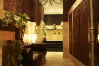 Hotel Plaza Hotels in Seville