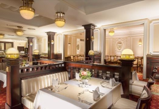 호텔 객실 내부