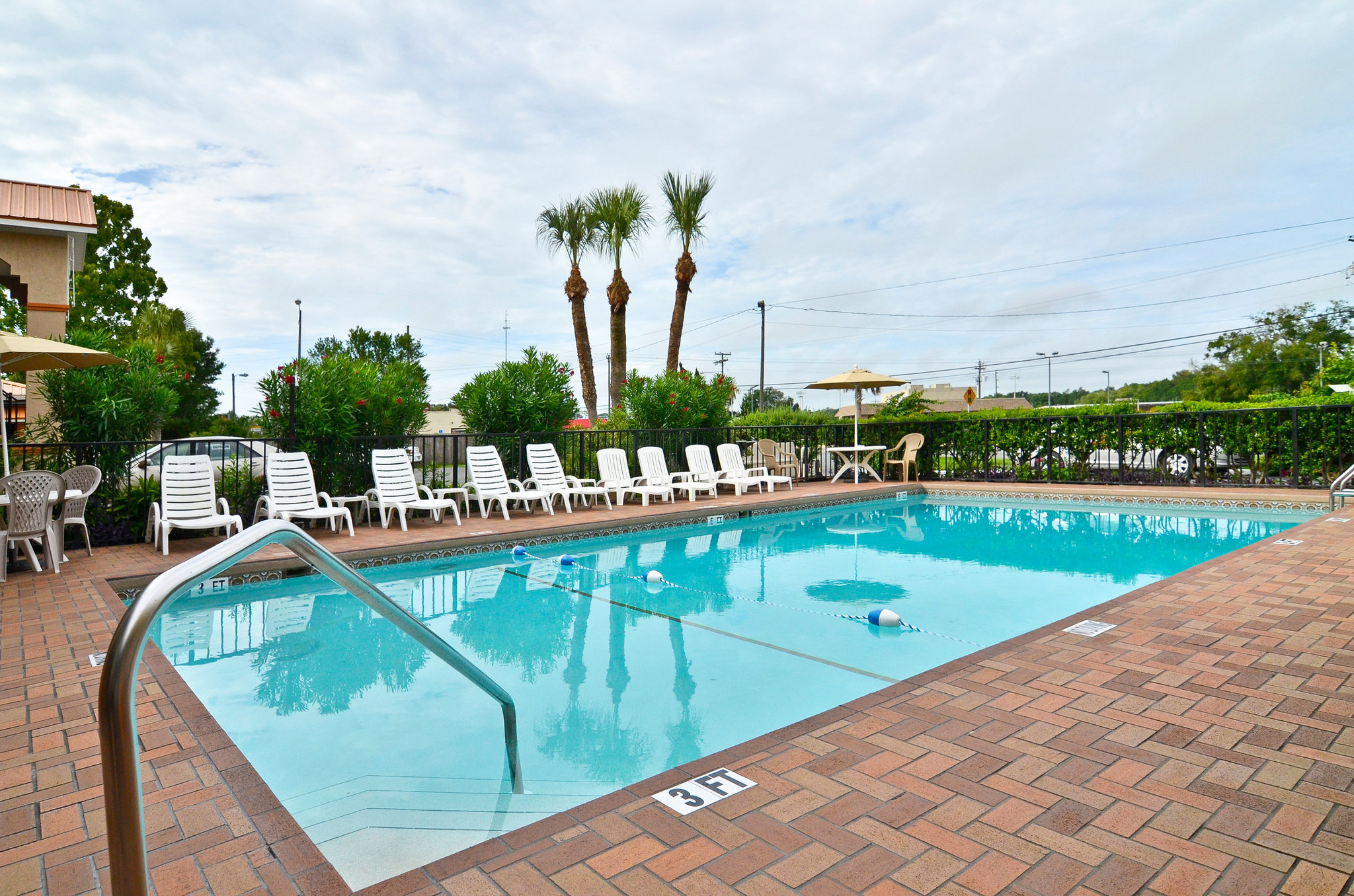 Quality Inn Near Manatee Springs State Park